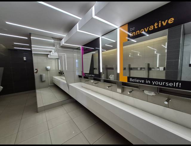 1,789M² OFFICE TO LET IN ROSEBANK